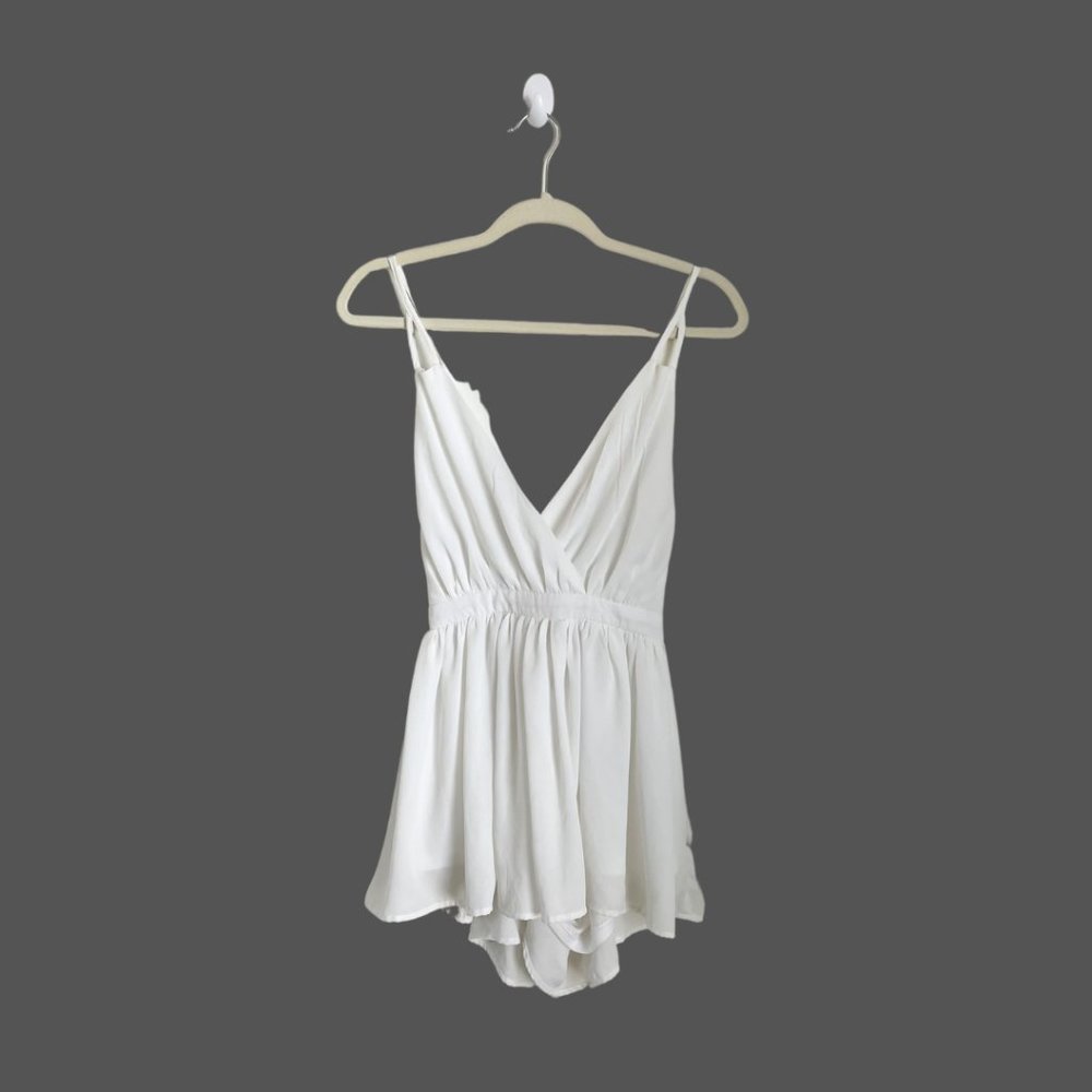 Poetry White Low V Sleeveless Romper Size Medium